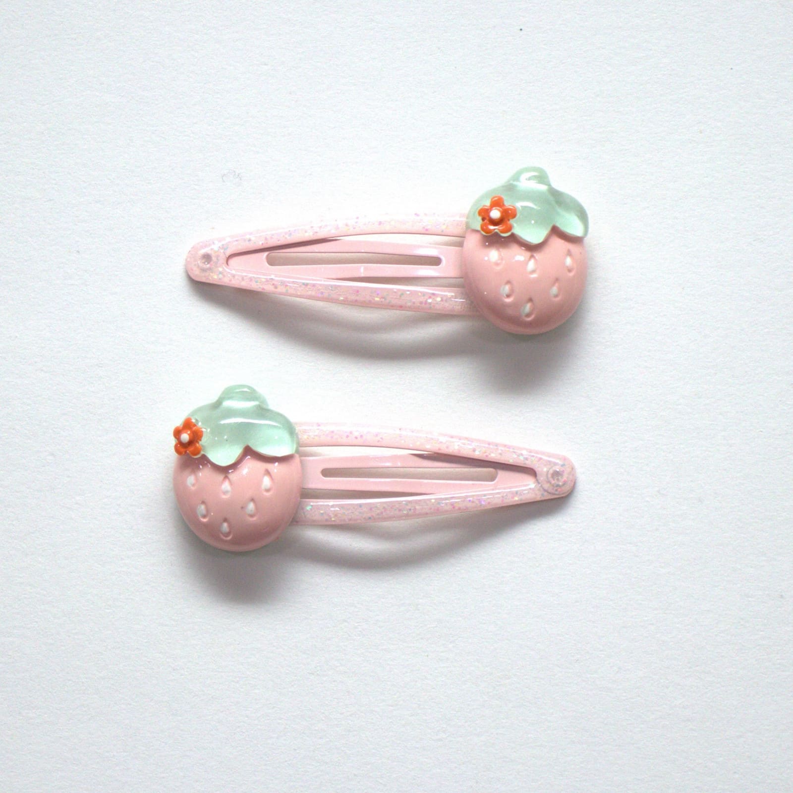 YUKO.B Barrettes cheveux 2 pcs. Fraises